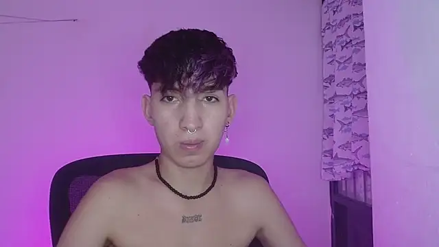 littlextreme online show from February 8, 1:22 am