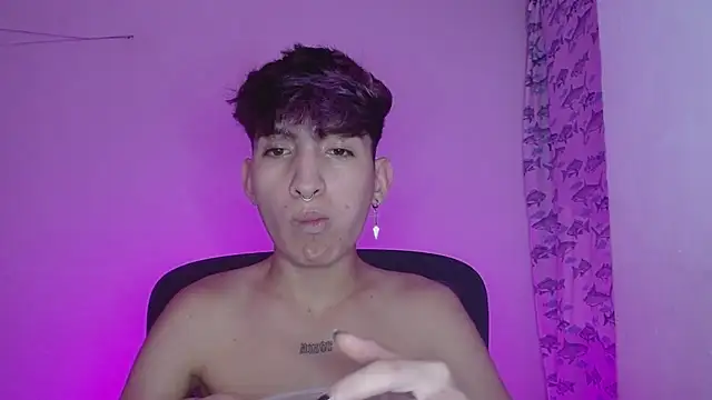 littlextreme online show from February 11, 2:57 am