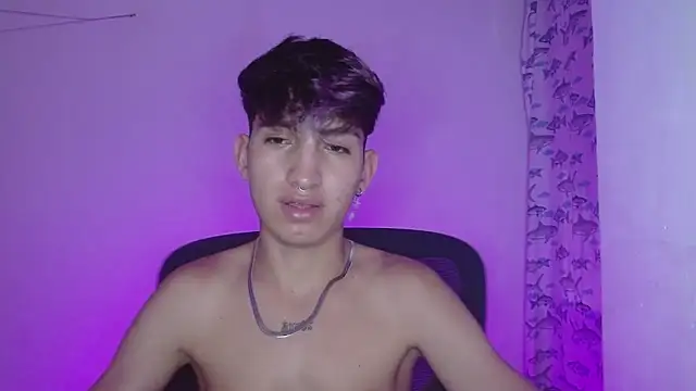 littlextreme online show from February 13, 3:50 am