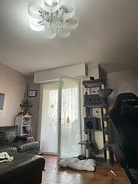 Snapshot of DaisyVibesss chatting on February 23, 10:56 am DaisyVibesss online show from February 23, 10:56 am