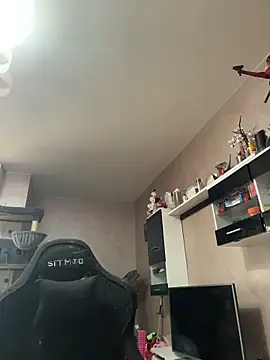 Snapshot of DaisyVibesss chatting on March 5, 9:38 am DaisyVibesss online show from March 5, 9:38 am