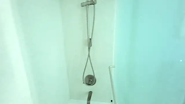 StrongMuscularAndHuge online show from April 21, 7:36 am