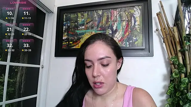 Snapshot of brianna_196 chatting on April 21, 7:28 pm brianna 196 online show from April 21, 7:28 pm