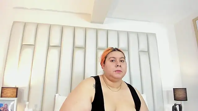 aandreaperez online show from October 21, 11:33 am