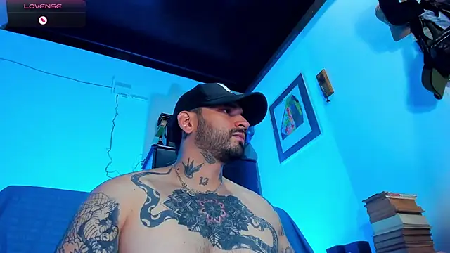 Snapshot of CamiloGray_ chatting on February 3, 12:57 pm CamiloGray online show from February 3, 12:57 pm
