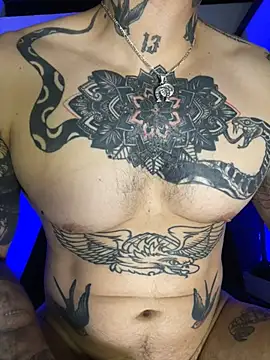 Snapshot of CamiloGray_ chatting on February 11, 7:05 pm CamiloGray online show from February 11, 7:05 pm