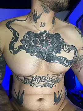 Snapshot of CamiloGray_ chatting on February 13, 10:00 pm CamiloGray online show from February 13, 10:00 pm