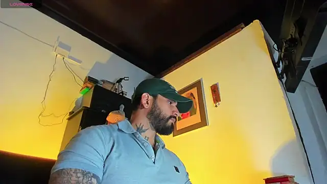 CamiloGray  online show from October 31, 1:56 pm