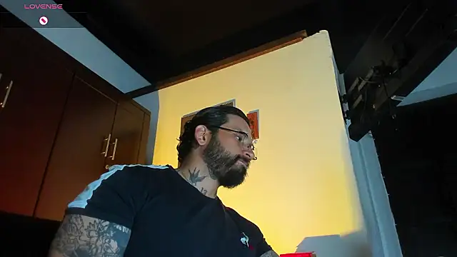 CamiloGray  online show from February 4, 2:56 pm