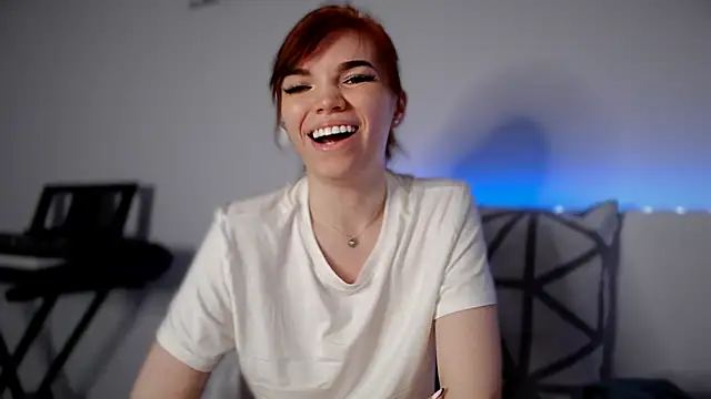 Snapshot of olivka-flower chatting on January 27, 1:37 am olivka-flower online show from January 27, 1:37 am