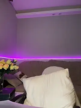 Emma meii online show from October 18, 1:45 pm