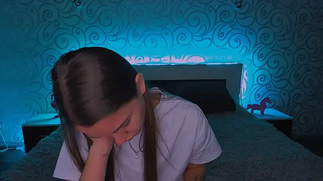 AlexaBarkley online show from December 8, 6:22 am