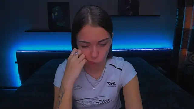 AlexaBarkley online show from January 2, 6:18 am