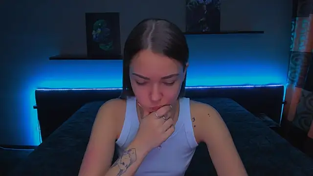 AlexaBarkley online show from February 7, 3:12 am