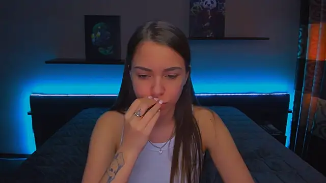 AlexaBarkley online show from February 18, 6:37 am