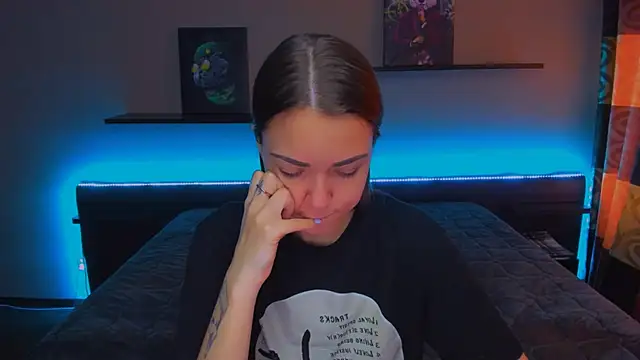 AlexaBarkley online show from March 4, 3:22 am