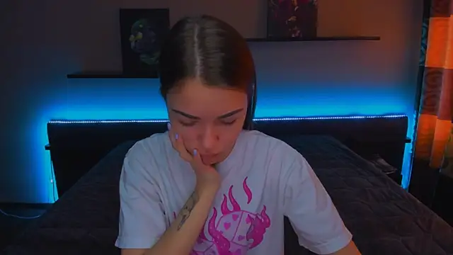 AlexaBarkley online show from March 12, 3:13 am