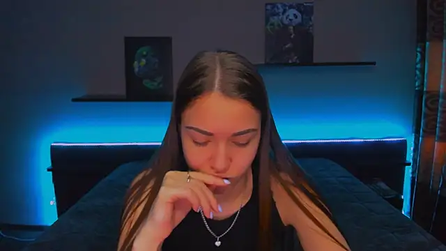 AlexaBarkley online show from March 18, 6:14 am