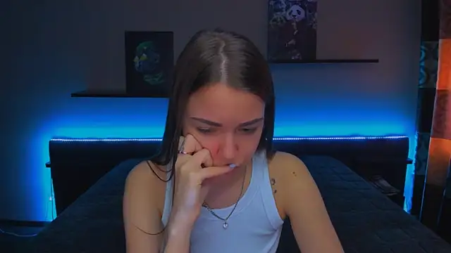 AlexaBarkley online show from March 20, 8:20 am