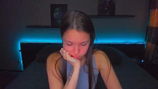 AlexaBarkley online show from April 9, 12:43 am