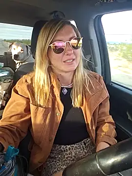 SheIsSomething online show from March 7, 12:29 am