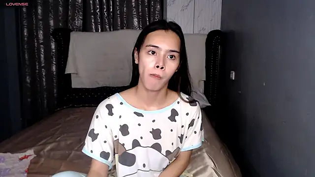 Snapshot of shecutie69 chatting on November 30, 3:27 pm shecutie69 online show from November 30, 3:27 pm