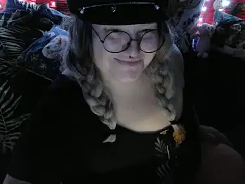 Snapshot of ThickBones chatting on December 15, 3:42 pm ThickBones online show from December 15, 3:42 pm