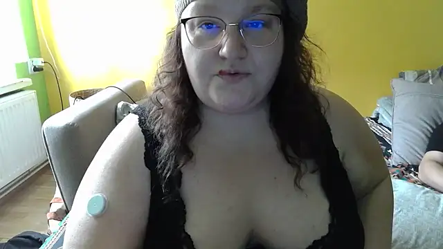 Snapshot of ThickBones chatting on November 2, 11:12 am ThickBones online show from November 2, 11:12 am