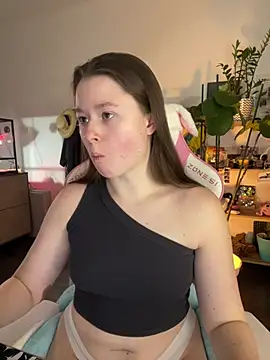 sweetest pie online show from February 14, 5:32 pm