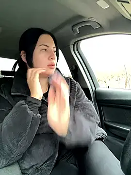 clairewntr online show from December 9, 1:55 pm