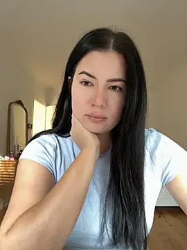 clairewntr online show from January 21, 12:29 pm