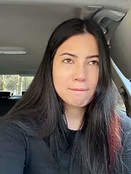 clairewntr online show from March 6, 10:52 am