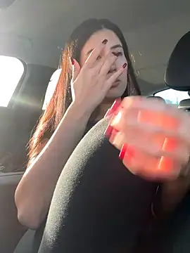 clairewntr online show from December 1, 10:31 am