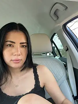 clairewntr online show from March 7, 10:23 am