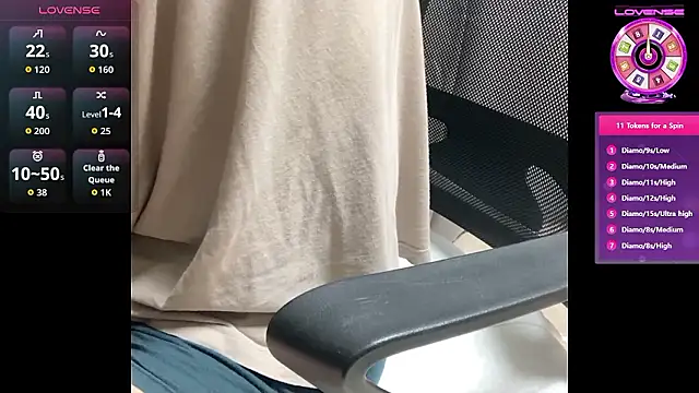 EricJohn1115 online show from September 17, 9:11 am