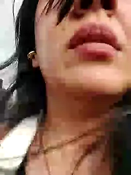 aisha latina online show from December 11, 9:01 pm