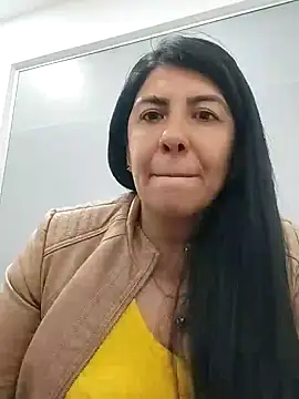 aisha latina online show from February 19, 3:16 pm