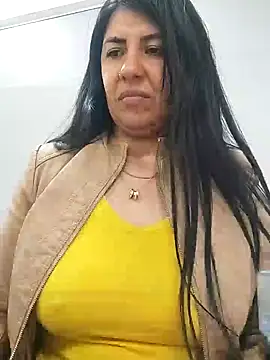 aisha latina online show from February 19, 6:21 pm