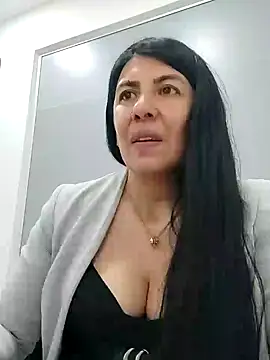 aisha latina online show from February 21, 8:49 pm