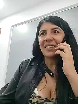 aisha latina online show from March 7, 8:11 pm