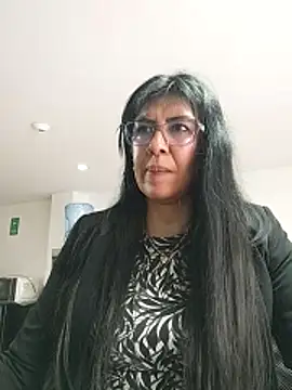 aisha latina online show from October 29, 3:47 pm