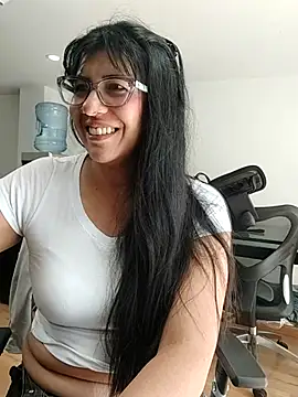 aisha latina online show from November 21, 2:49 pm