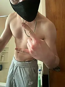 Snapshot of Cloudd_Kingg_Iceyyy chatting on May 6, 4:23 pm Cloudd Kingg Iceyyy online show from May 6, 4:23 pm