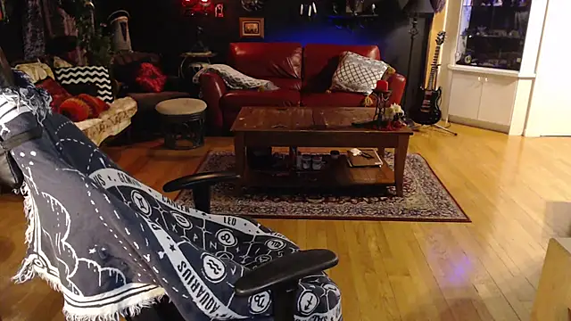 Snapshot of gothstripper chatting on February 1, 1:34 am gothstripper online show from February 1, 1:34 am