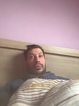 Taxidriver1988 online show from December 18, 9:26 am