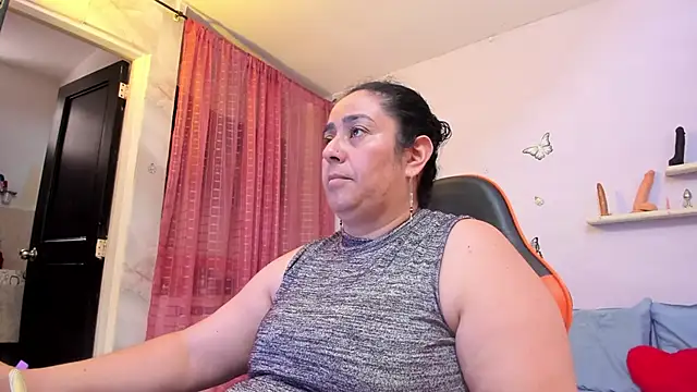 Snapshot of agathaxxx-69 chatting on March 3, 6:58 pm agathaxxx-69 online show from March 3, 6:58 pm