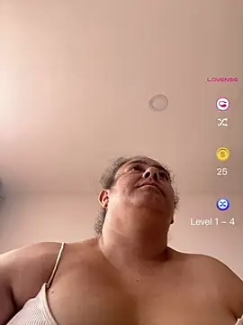 Snapshot of agathaxxx-69 chatting on July 28, 2:35 pm agathaxxx-69 online show from July 28, 2:35 pm