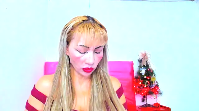 Snapshot of almabeckelt chatting on December 18, 8:03 pm almabeckelt online show from December 18, 8:03 pm