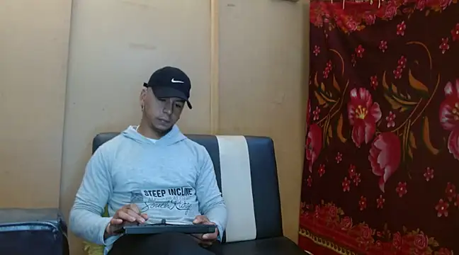 Black hot266 online show from December 9, 1:45 pm