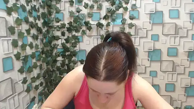 JosieJun  online show from February 12, 9:11 pm